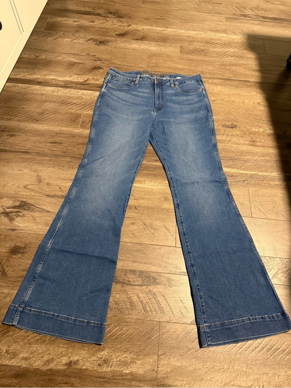Wrangler Retro Five Pocket High Rise Trouser Blue Flared Jeans 33x36